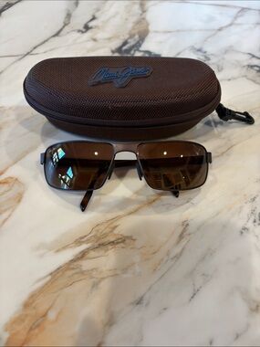 Maui Jim brown gradient sunglasses with case